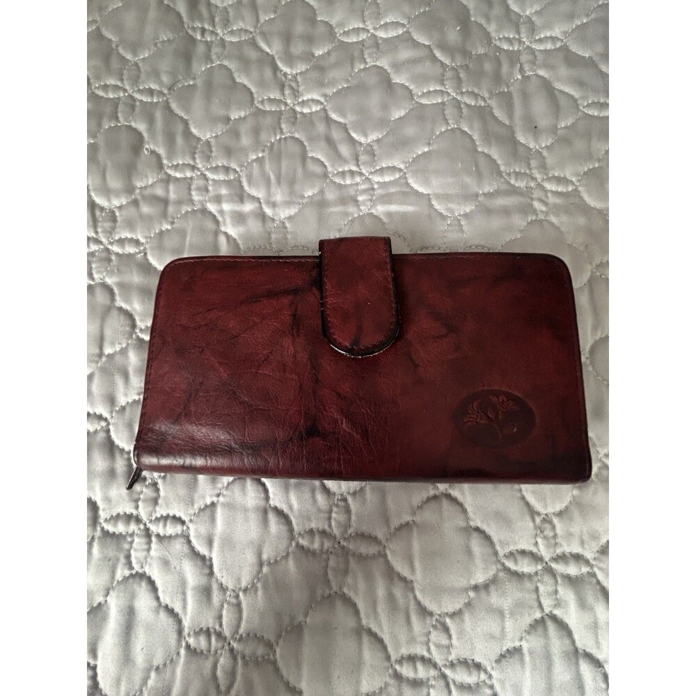 Buxton Leather Clutch Wallet Top Grain Cowhide Exterior